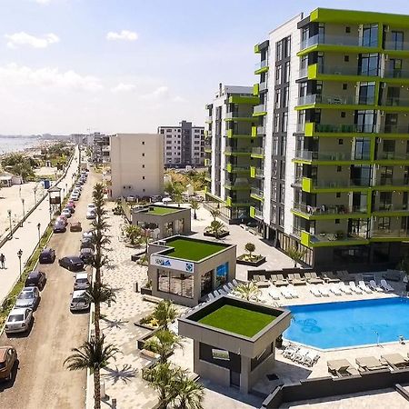 Alezzi Majestic Apartments 97 Navodari Bagian luar foto