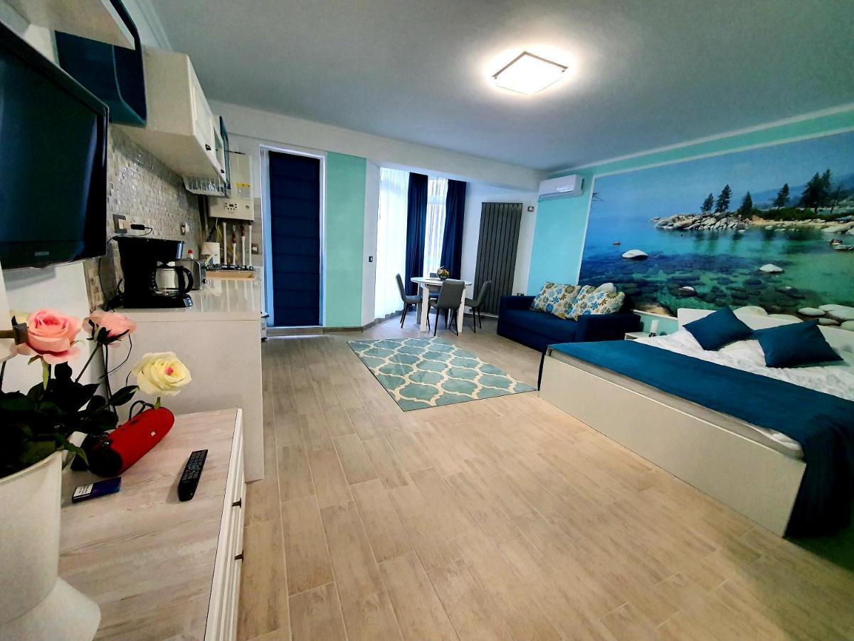 Alezzi Majestic Apartments 97 Navodari Bagian luar foto