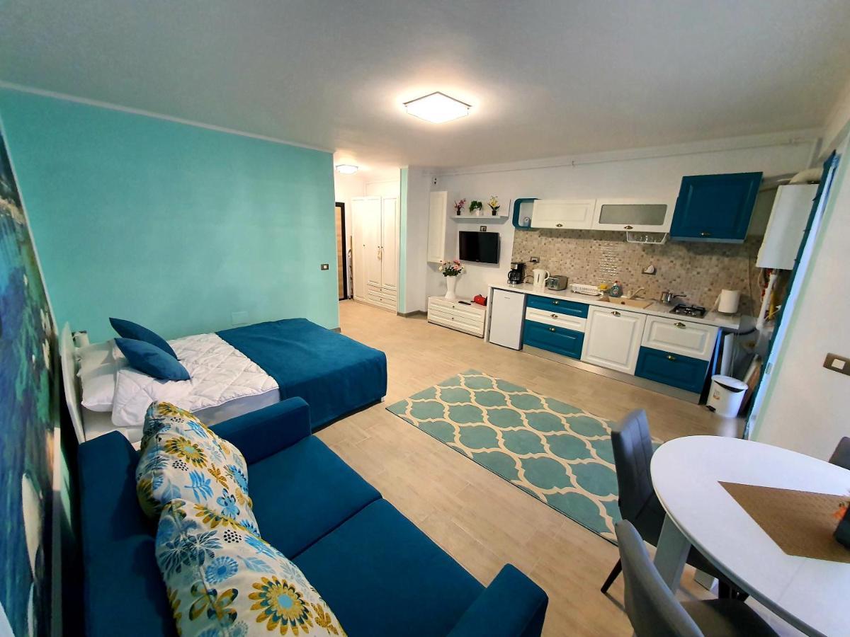 Alezzi Majestic Apartments 97 Navodari Bagian luar foto